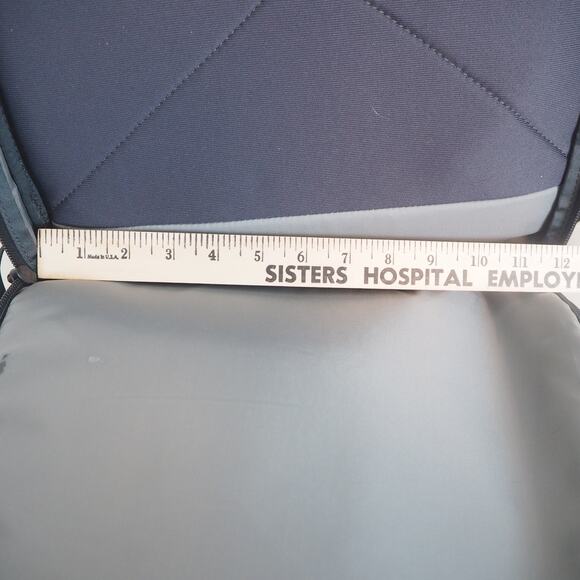 The North Face Black Surge Commuter Laptop Backpack FlexVent - Picture 5 of 9